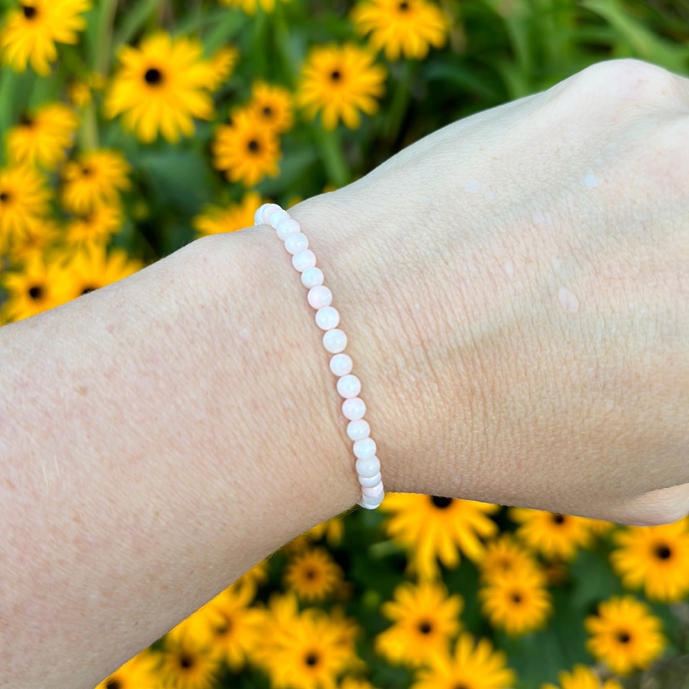 Natural Shell Stretch Bracelet